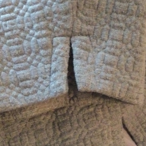 Fox and Ali (Dress Barn brand) grey quilted blazer with three quarter sleeves. - Picture 4 of 9
